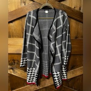 Venus Womens size xs black gray red grid houndstooth cardigan windowpane